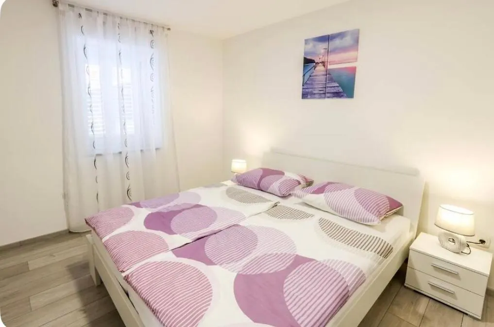 Apartment Rose Πούλα